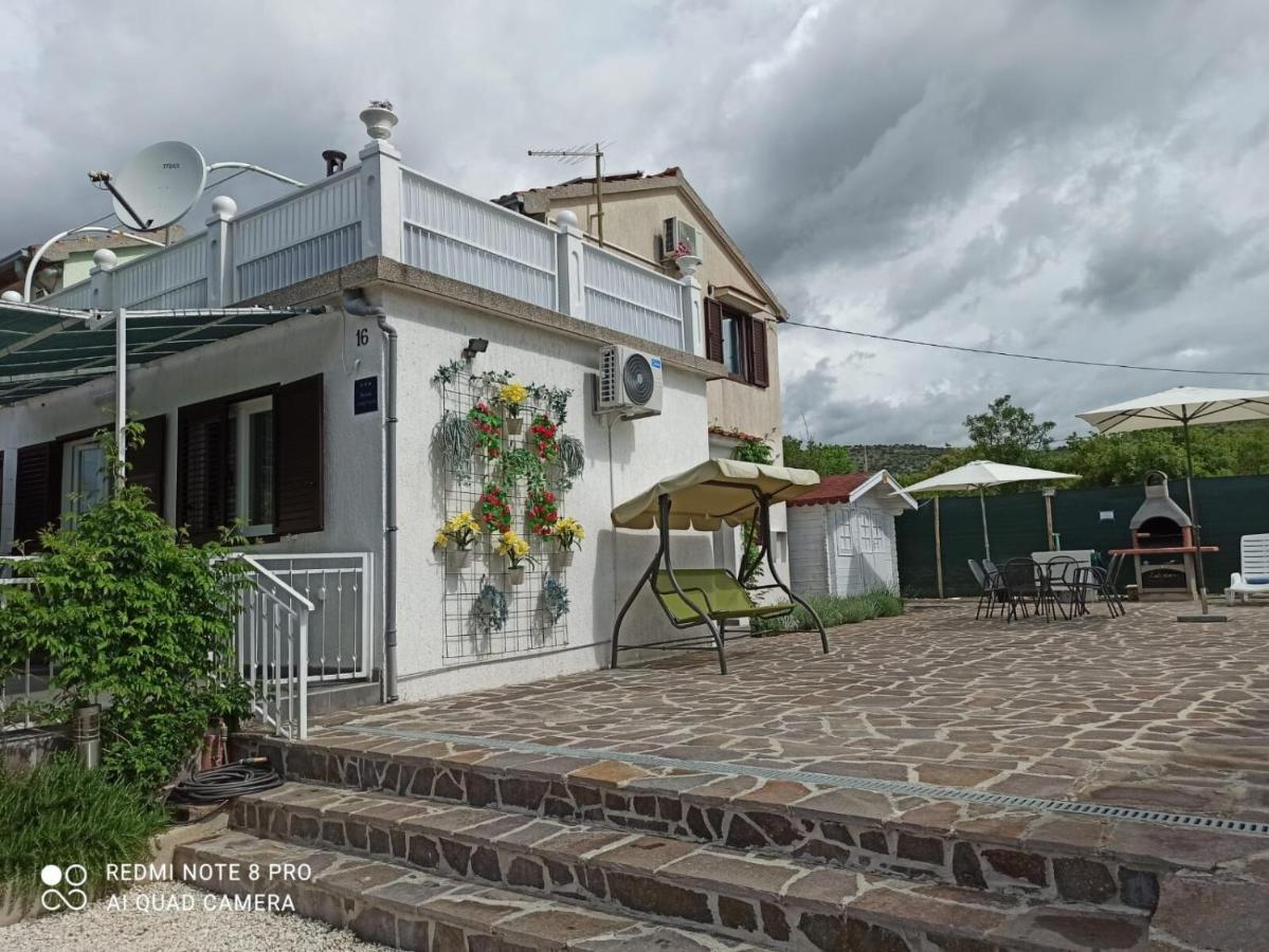 Apartment Snjezana Marina  Exterior foto